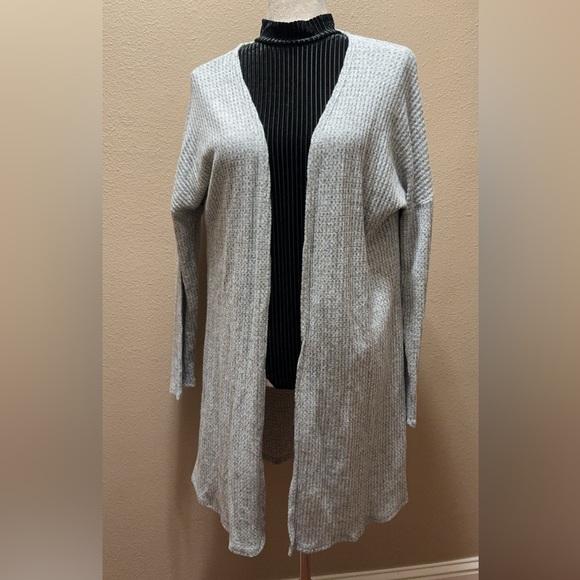 Waffle knit heather gray cardigan - Picture 3 of 4